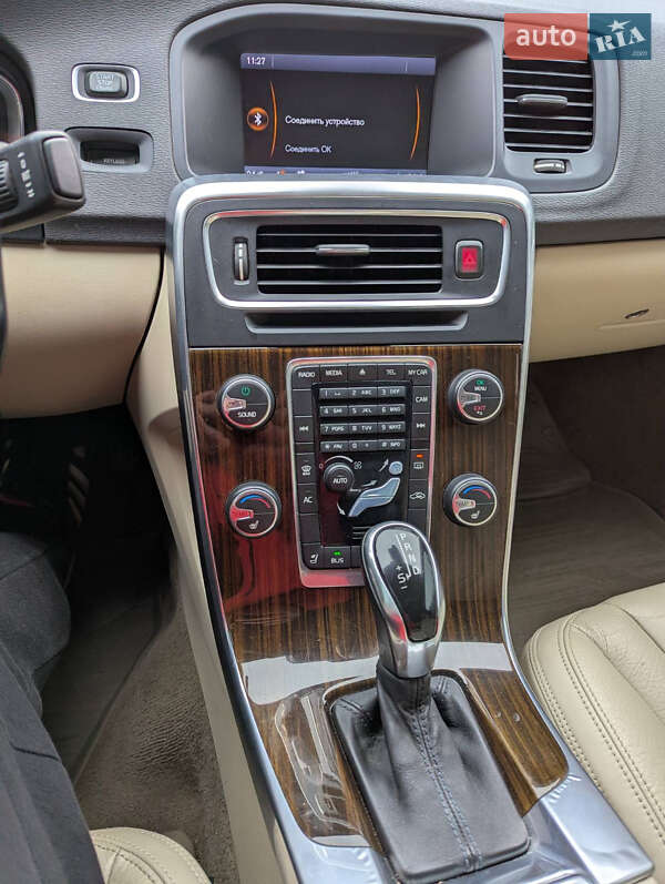 Седан Volvo S60 2013 в Запорожье