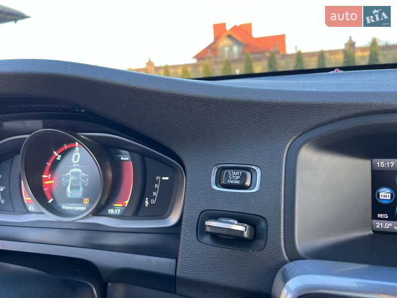 Седан Volvo S60 2015 в Луцке