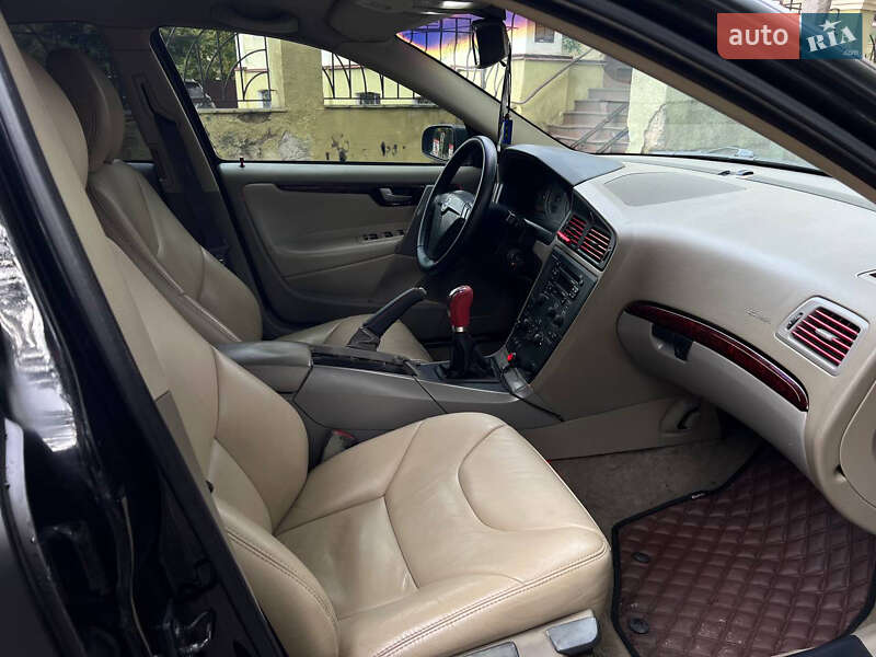 Седан Volvo S60 2004 в Ровно