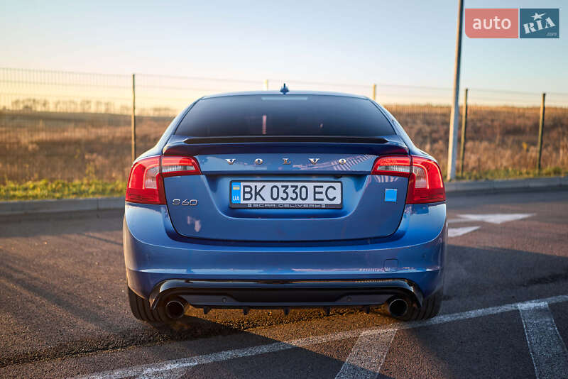 Седан Volvo S60 2017 в Ровно