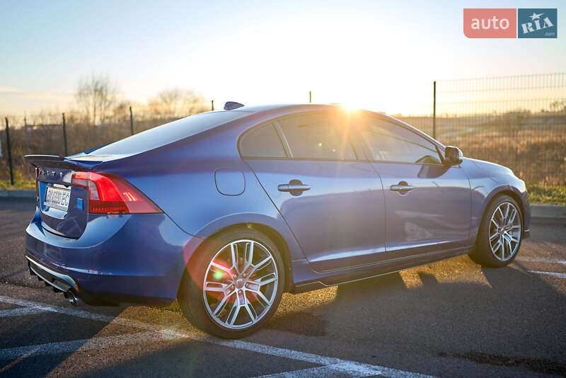 Седан Volvo S60 2017 в Ровно