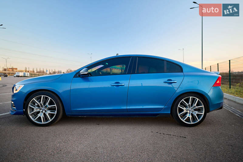 Седан Volvo S60 2017 в Ровно