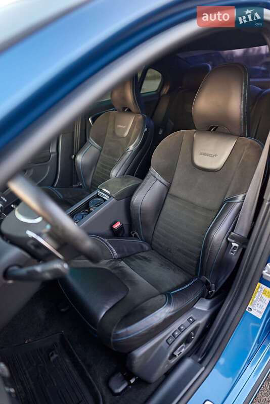 Седан Volvo S60 2017 в Ровно