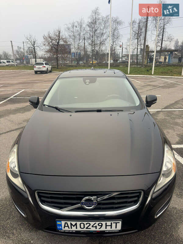 Седан Volvo S60 2011 в Житомире