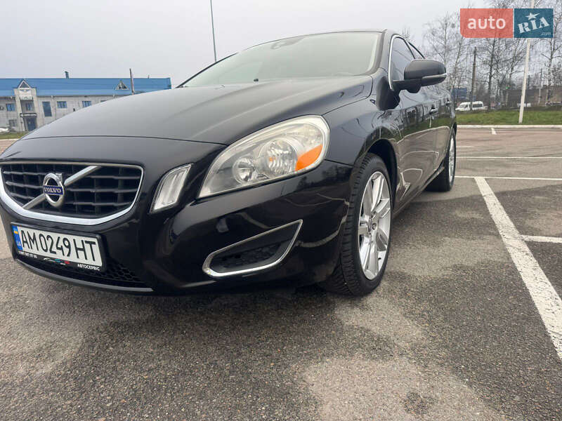 Седан Volvo S60 2011 в Житомире