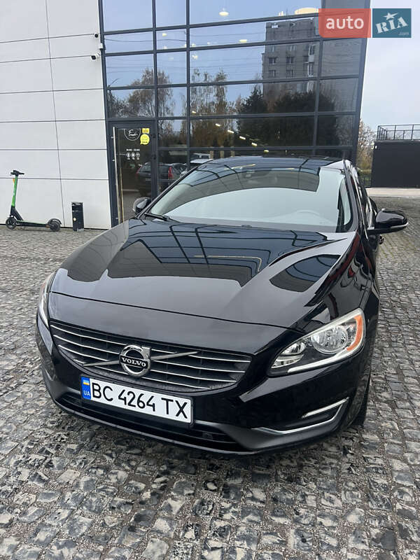 Седан Volvo S60 2014 в Львове