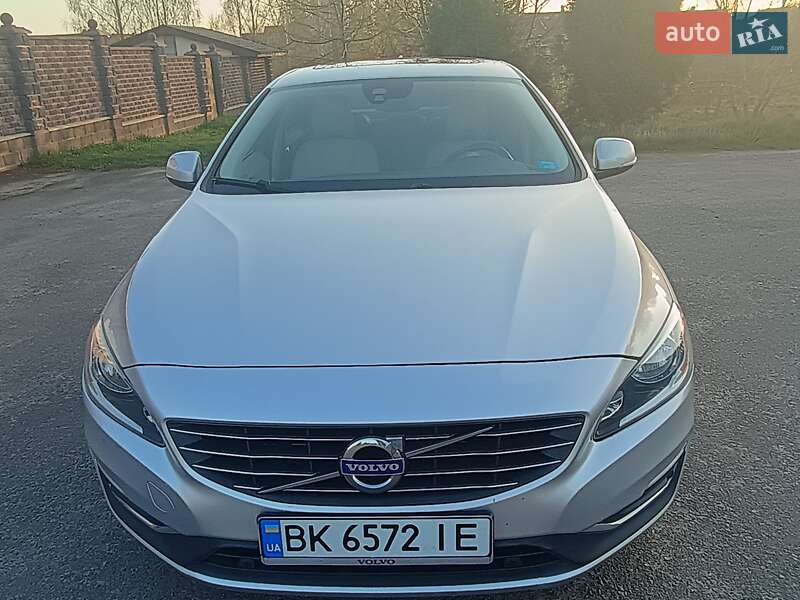 Седан Volvo S60 2015 в Костополе