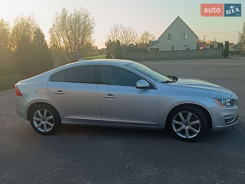 Седан Volvo S60 2015 в Костополе