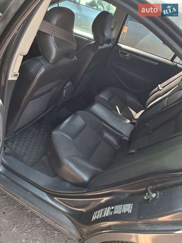 Седан Volvo S60 2003 в Дубровице