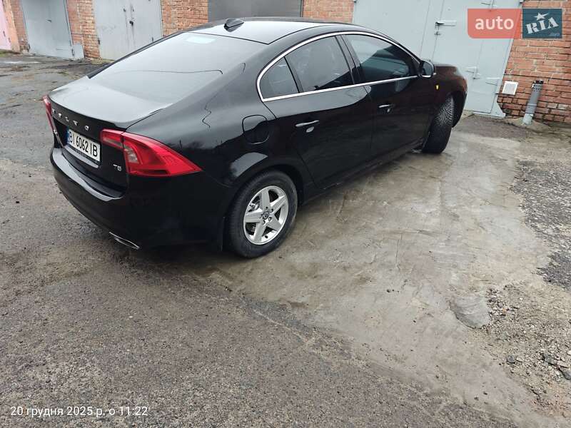 Седан Volvo S60 2013 в Полтаве