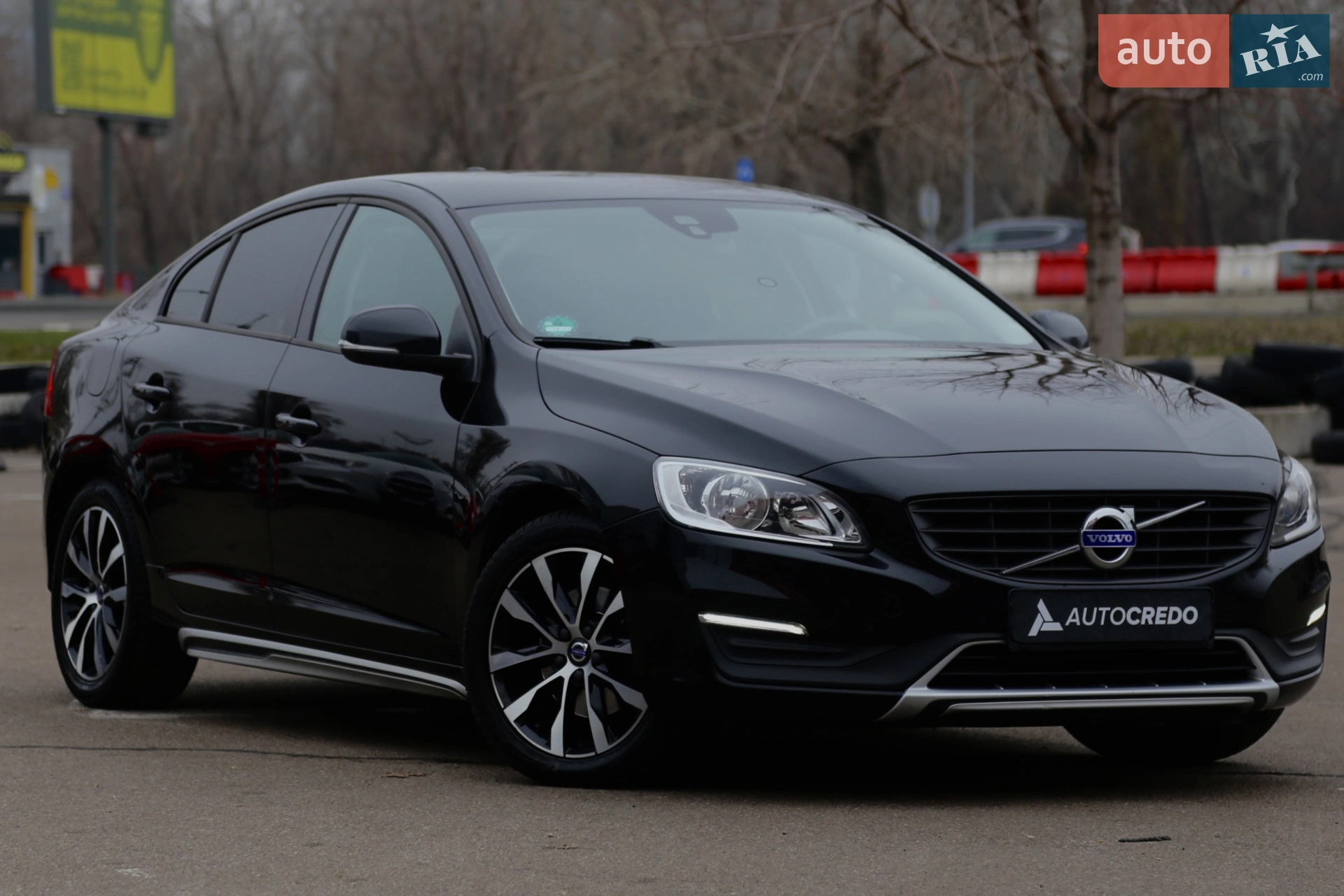 2017 Volvo S60 - фото 1