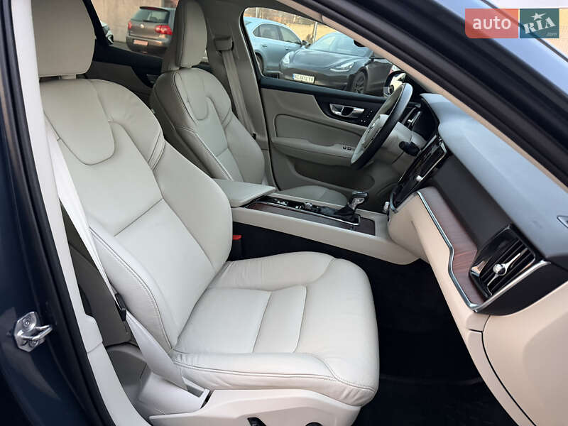Седан Volvo S60 2021 в Луцьку
