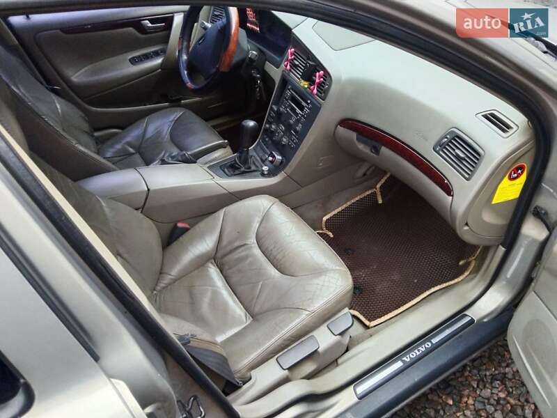Седан Volvo S60 2001 в Днепре