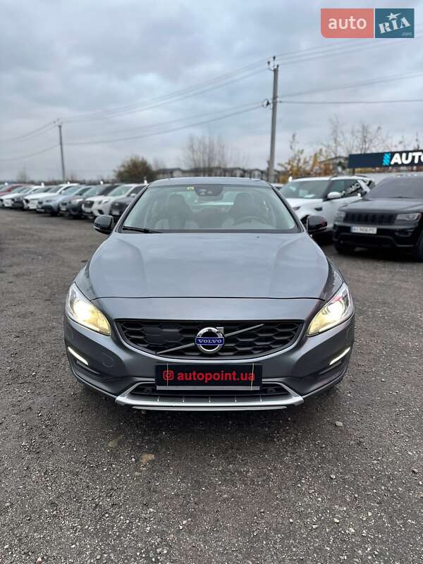Седан Volvo S60 2015 в Белогородке