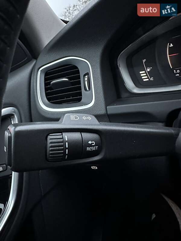 Седан Volvo S60 2015 в Белогородке