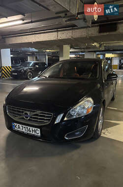 Седан Volvo S60 2012 в Киеве