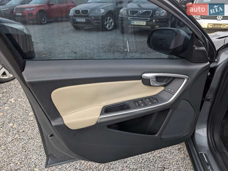 Седан Volvo S60 2017 в Рівному фото 25 Седан Volvo S60 2017 в Рівному