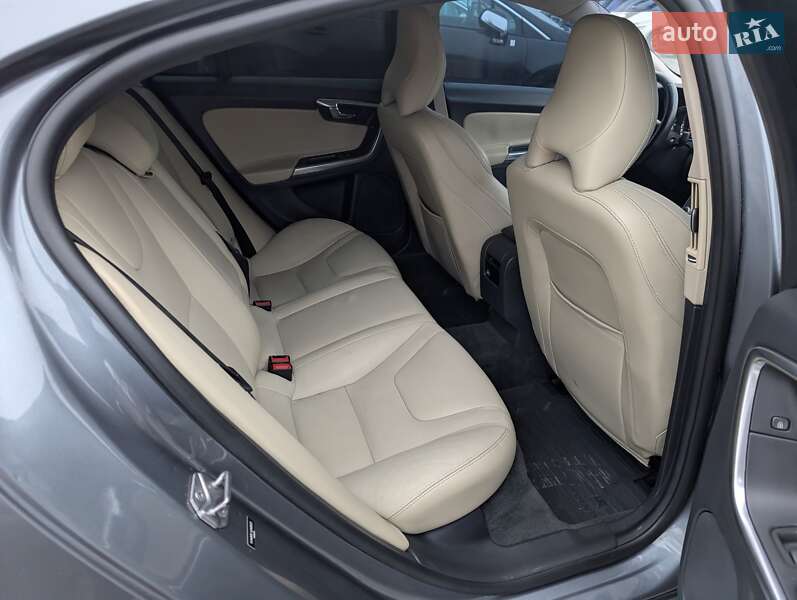 Седан Volvo S60 2017 в Рівному фото 35 Седан Volvo S60 2017 в Рівному