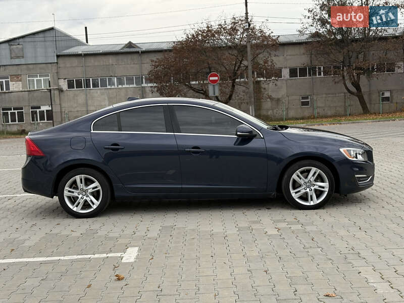 Седан Volvo S60 2014 в Нововолынске