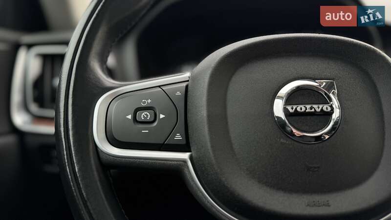 Седан Volvo S60 2021 в Киеве