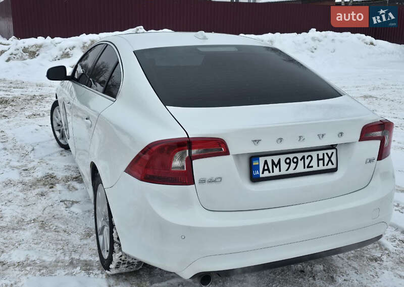 Седан Volvo S60 2015 в Житомире