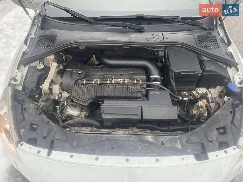 Седан Volvo S60 2013 в Новояворовске