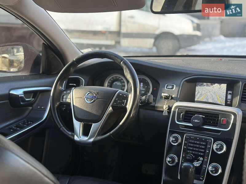 Седан Volvo S60 2011 в Львове