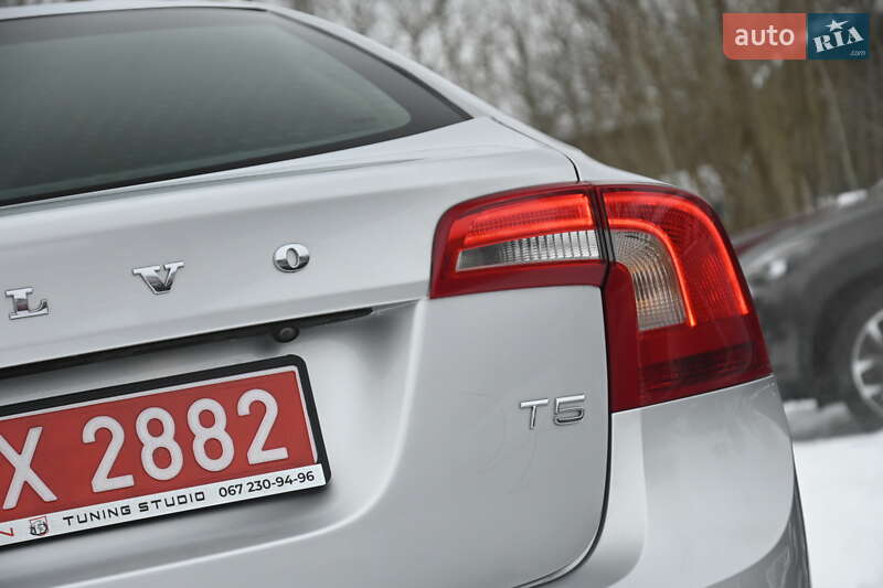 Седан Volvo S60 2018 в Бердичеве