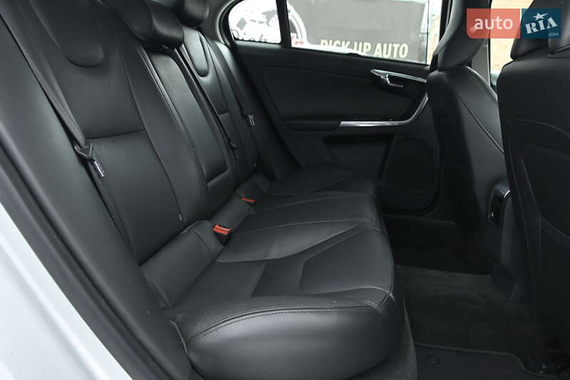 Седан Volvo S60 2018 в Бердичеве