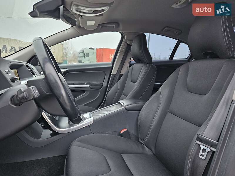 Седан Volvo S60 2015 в Киеве фото 48 Седан Volvo S60 2015 в Киеве