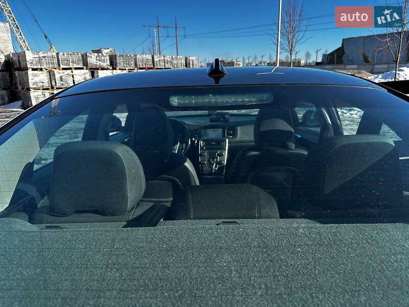 Седан Volvo S60 2014 в Киеве