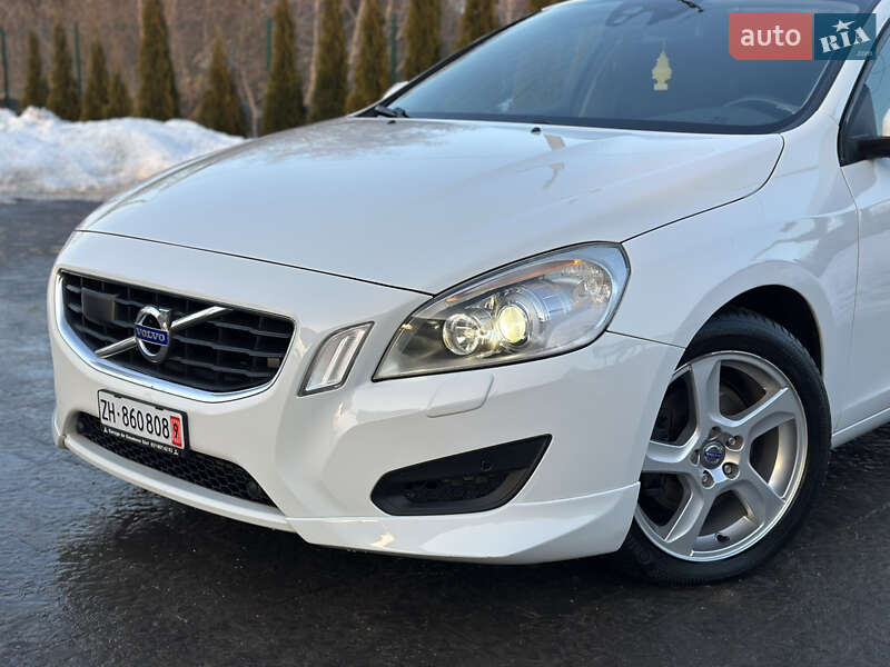 Седан Volvo S60 2010 в Радивилове