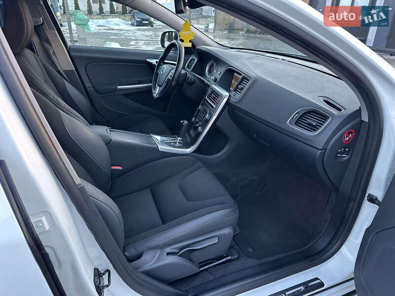 Седан Volvo S60 2010 в Радивилове