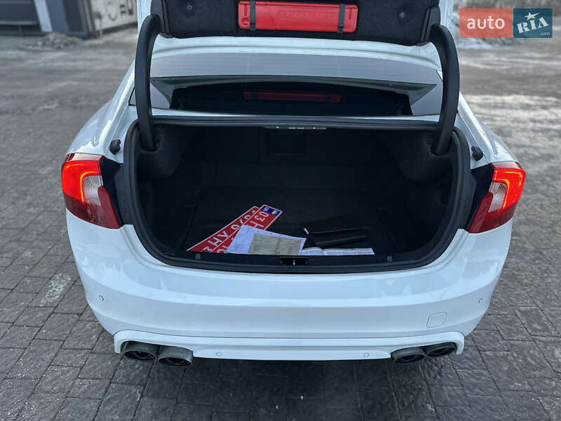 Седан Volvo S60 2010 в Радивилове