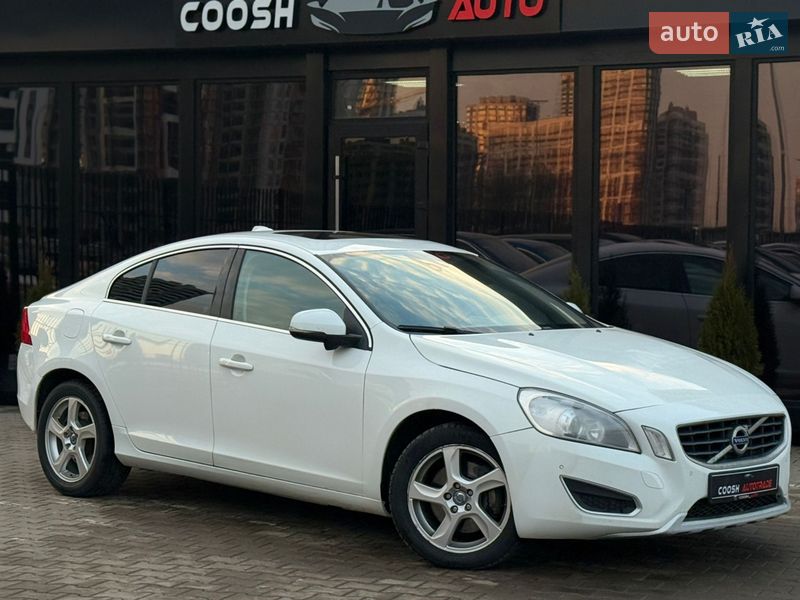 Седан Volvo S60 2013 в Киеве