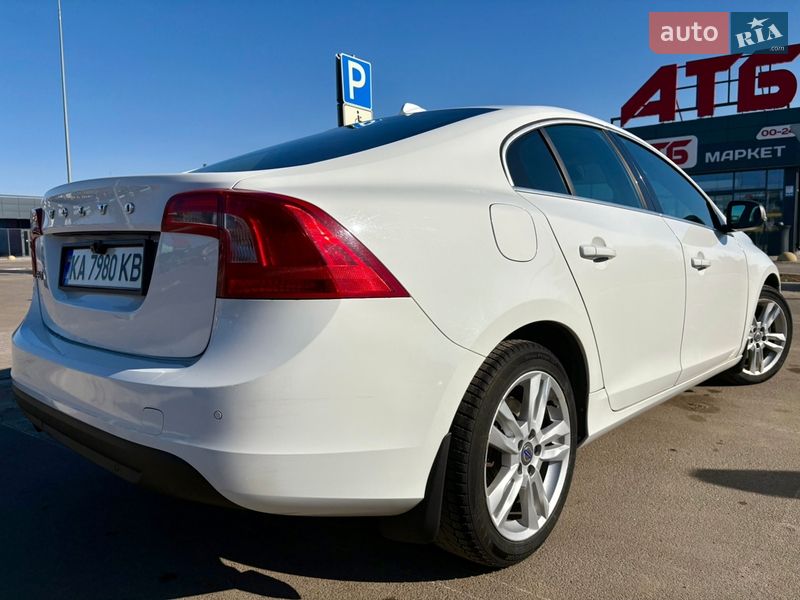 Седан Volvo S60 2013 в Киеве