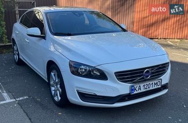 Седан Volvo S60 2016 в Киеве