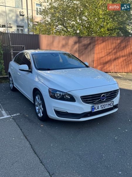 Седан Volvo S60 2016 в Киеве