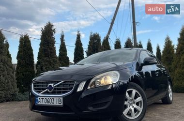 Седан Volvo S60 2012 в Калуше