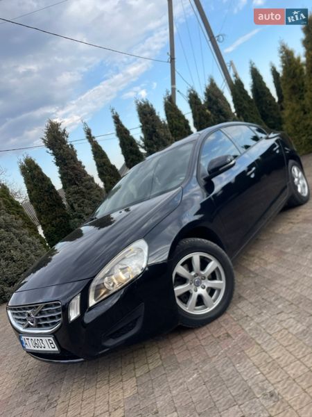 Седан Volvo S60 2012 в Калуше