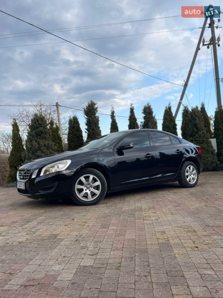 Седан Volvo S60 2012 в Калуше