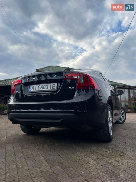 Седан Volvo S60 2012 в Калуше