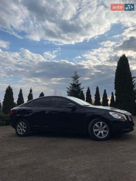 Седан Volvo S60 2012 в Калуше