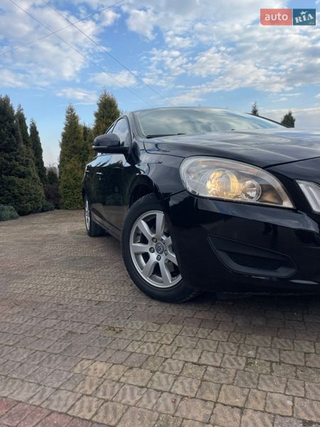 Седан Volvo S60 2012 в Калуше