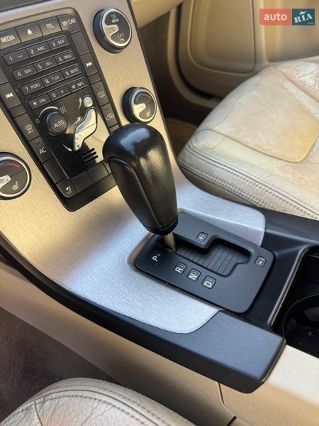 Седан Volvo S60 2012 в Киеве