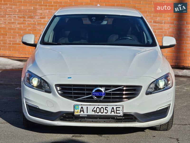 Седан Volvo S60 2015 в Киеве фото 6 Седан Volvo S60 2015 в Киеве