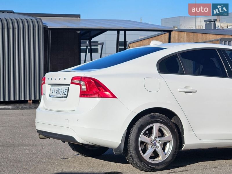 Седан Volvo S60 2015 в Киеве фото 18 Седан Volvo S60 2015 в Киеве