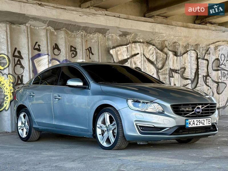 Седан Volvo S60 2016 в Киеве