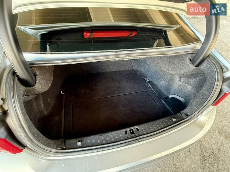 Седан Volvo S60 2016 в Киеве