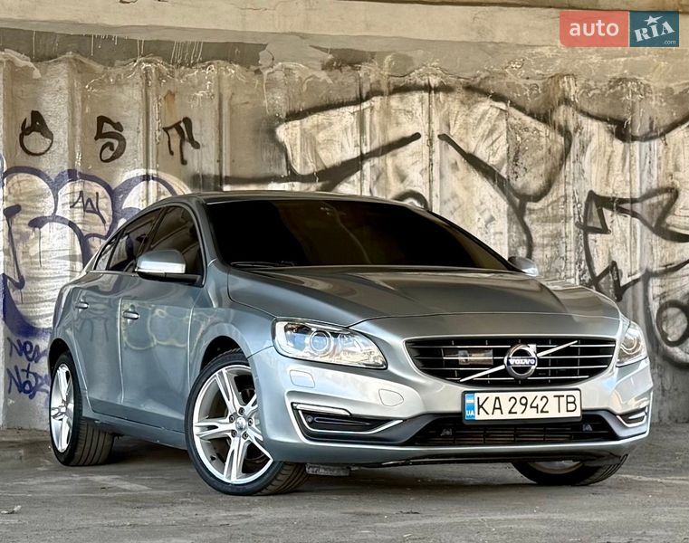 Седан Volvo S60 2016 в Киеве